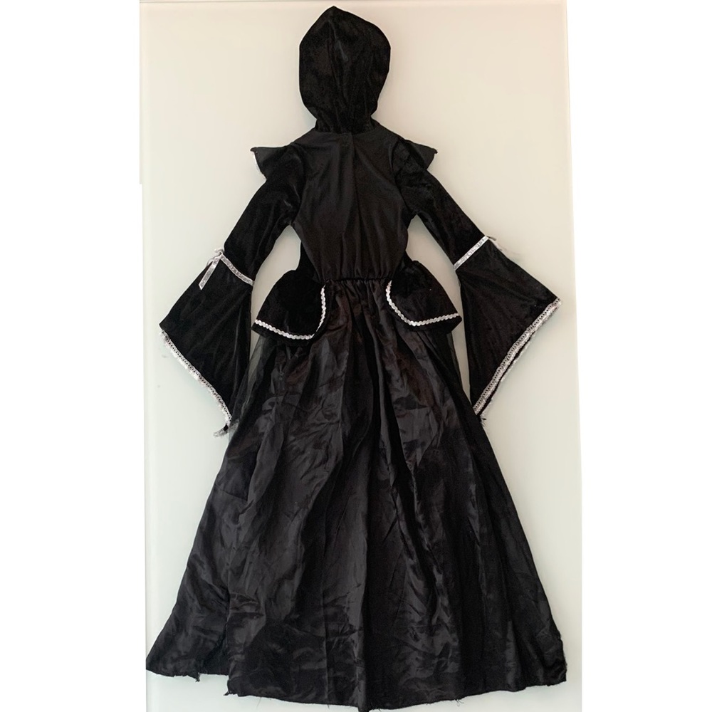 Gothic Queen Dress - Picture 2 of 2